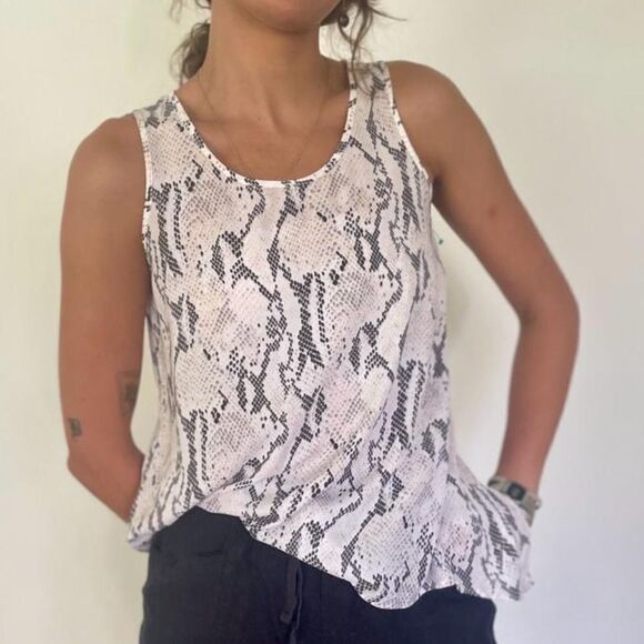 Express Women’s Pink Snakeskin Print Sleeveless Split Back Tank Top Size XS - Picture 1 of 7